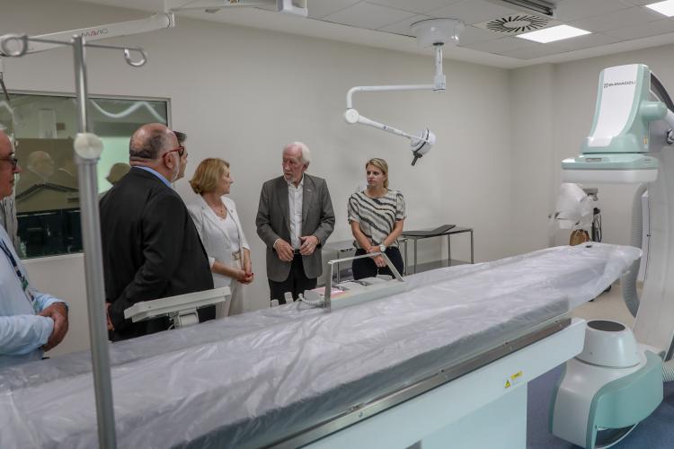 Hospital do Trabalhador de Curitiba ganha novo centro cirúrgico e enfermaria