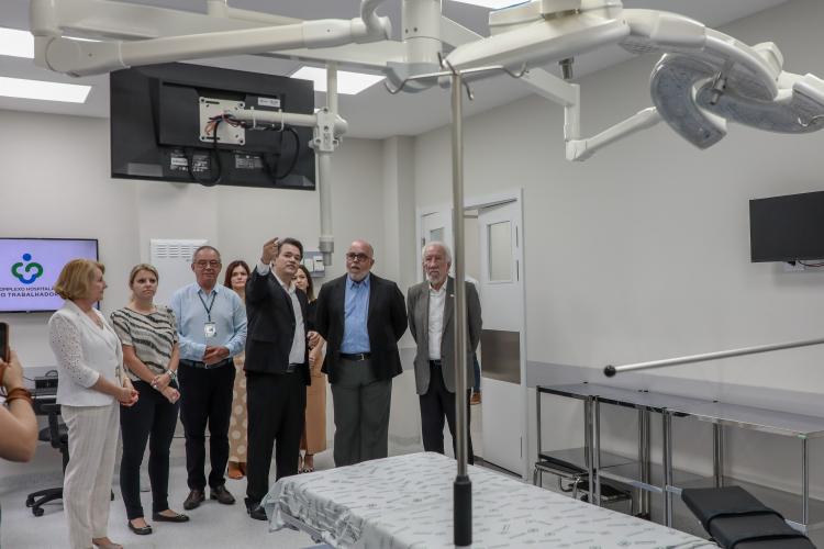 Hospital do Trabalhador de Curitiba ganha novo centro cirúrgico e enfermaria