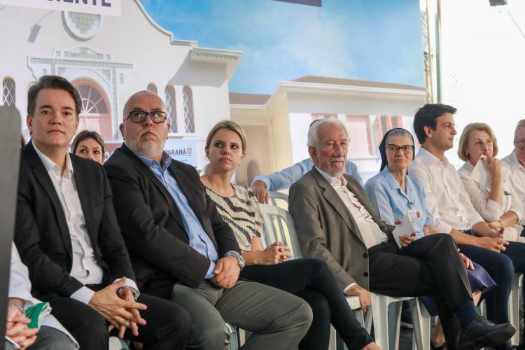 Hospital do Trabalhador de Curitiba ganha novo centro cirúrgico e enfermaria