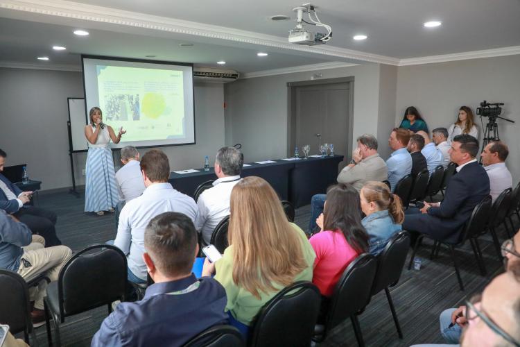 Secid apresenta programas de desenvolvimento urbano e regional aos prefeitos da Região Metropolitana de Curitiba