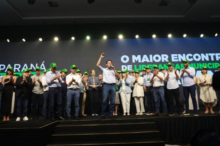 Governador lança novas fases do Asfalto Novo, Vida Nova para cidades de até 50 mil habitantes