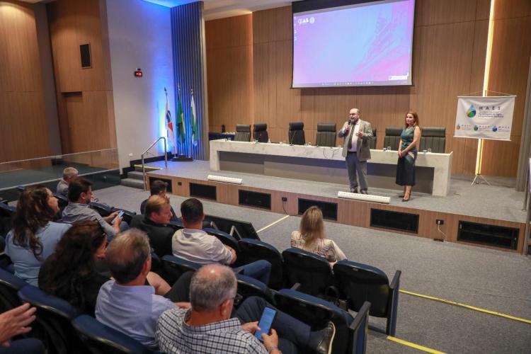 Mais de 300 prefeitos participam de Encontro sobre Novo Modelo de Gestão de Água e Saneamento