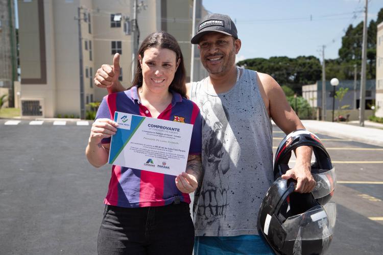 Com apoio da COHAPAR, 192 famílias recebem apartamentos em novo Residencial na Capital