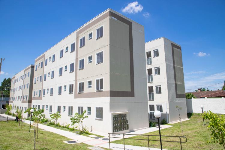 Com apoio da COHAPAR, 192 famílias recebem apartamentos em novo Residencial na Capital