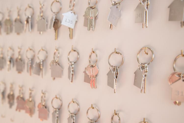 Com recursos do Casa Fácil Paraná, Cohapar entrega apartamentos em Pinhais