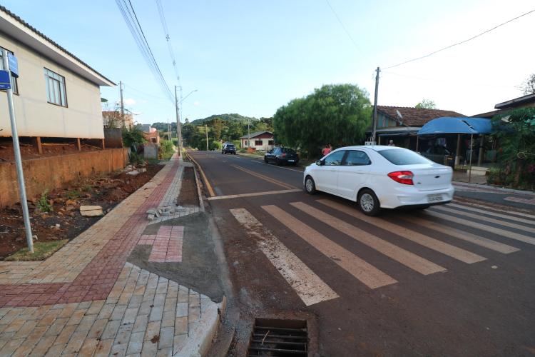 R$ 1 bilhão em pavimentação Asfalto Novo, Vida Nova transforma as pequenas cidades