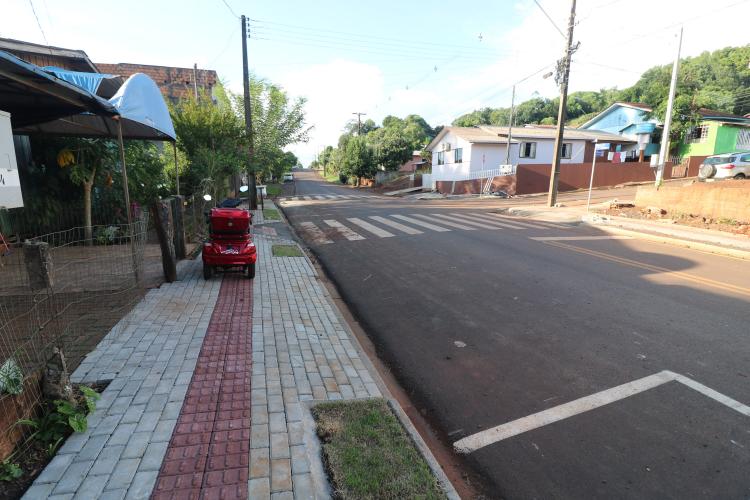 R$ 1 bilhão em pavimentação Asfalto Novo, Vida Nova transforma as pequenas cidades