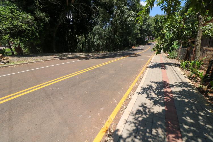 R$ 1 bilhão em pavimentação Asfalto Novo, Vida Nova transforma as pequenas cidades