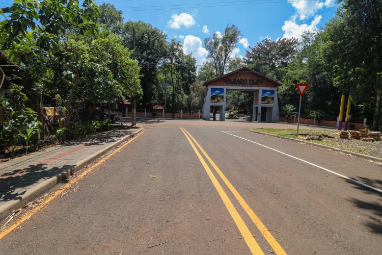 R$ 1 bilhão em pavimentação Asfalto Novo, Vida Nova transforma as pequenas cidades