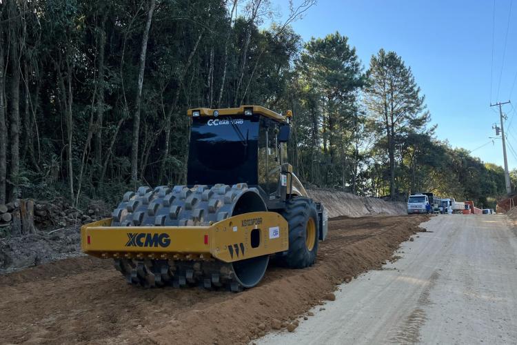 Pavimentação entre Mandirituba e São José dos Pinhais avança com drenagem e terraplenagem