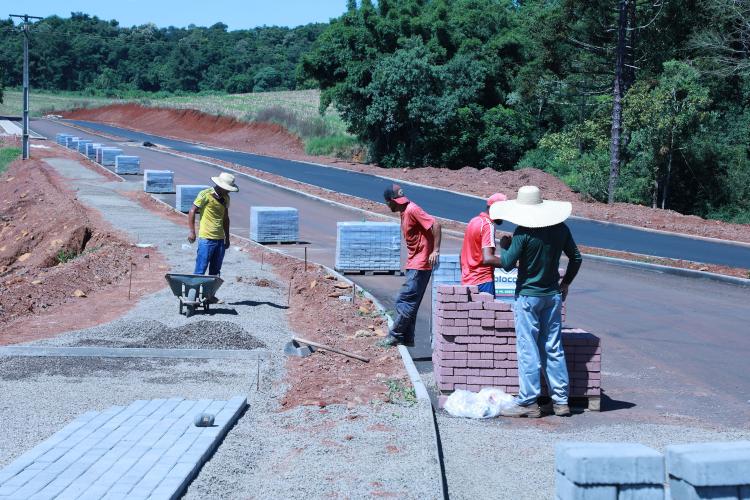 Governo investe R$ 10 milhões na pavimentação e recuperação da malha viária de Renascença