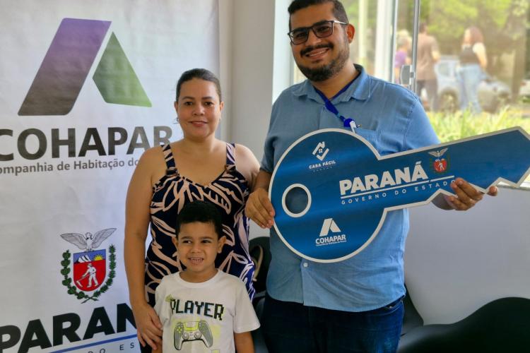 Cohapar entrega 288 apartamentos a famílias de Maringá