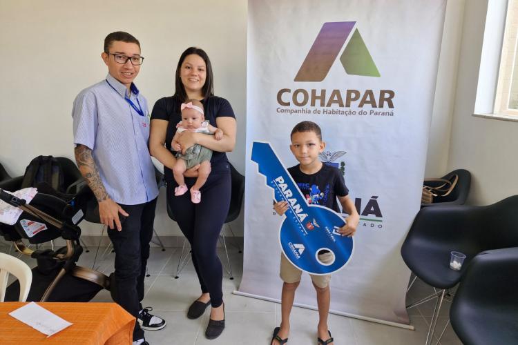 Cohapar entrega 288 apartamentos a famílias de Maringá