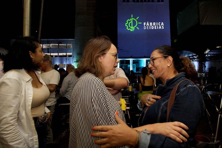 Fábrica de Ideias é apresentada a autoridades e empresários no encerramento do Smart City