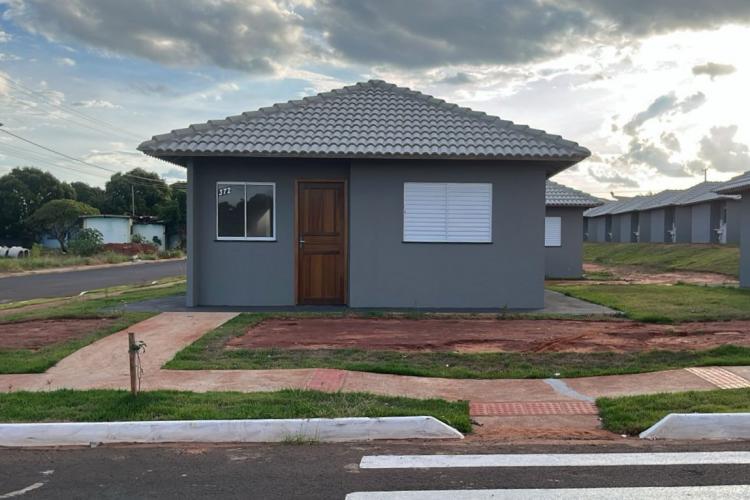 Com recursos do Casa Fácil Paraná, 34 famílias de Loanda recebem a casa própria