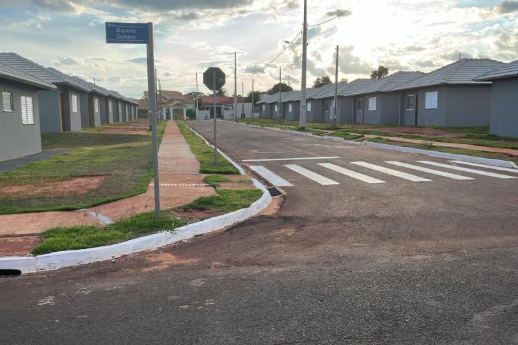 Com recursos do Casa Fácil Paraná, 34 famílias de Loanda recebem a casa própria