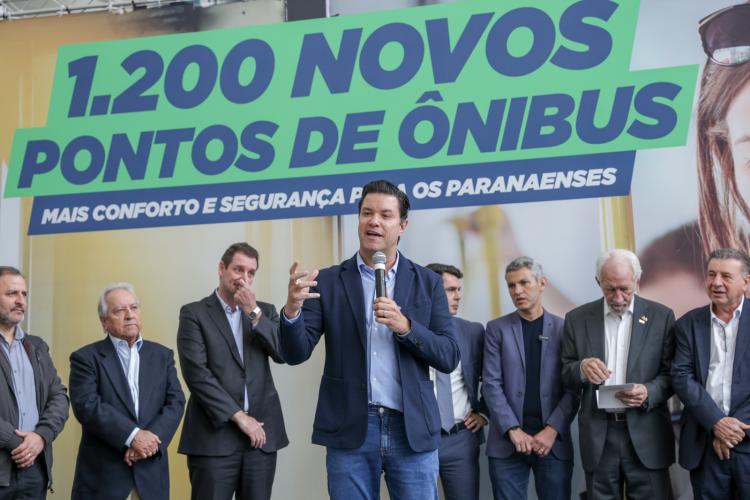 Estado vai distribuir 1.200 novos abrigos para pontos de ônibus em 30 Cidades paranaenses