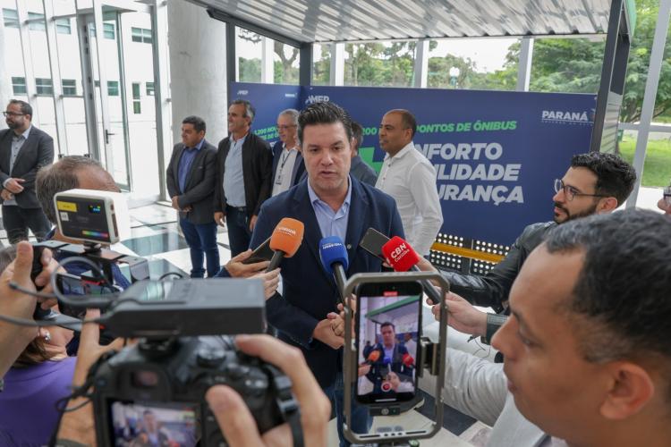 Estado vai distribuir 1.200 novos abrigos para pontos de ônibus em 30 Cidades paranaenses