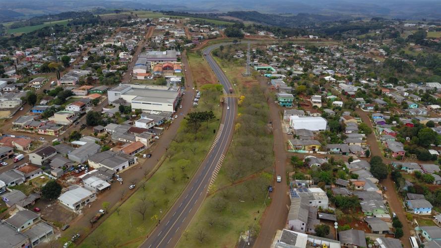Governo amplia investimento em Barracões Industriais que beneficiam 80 Municípios