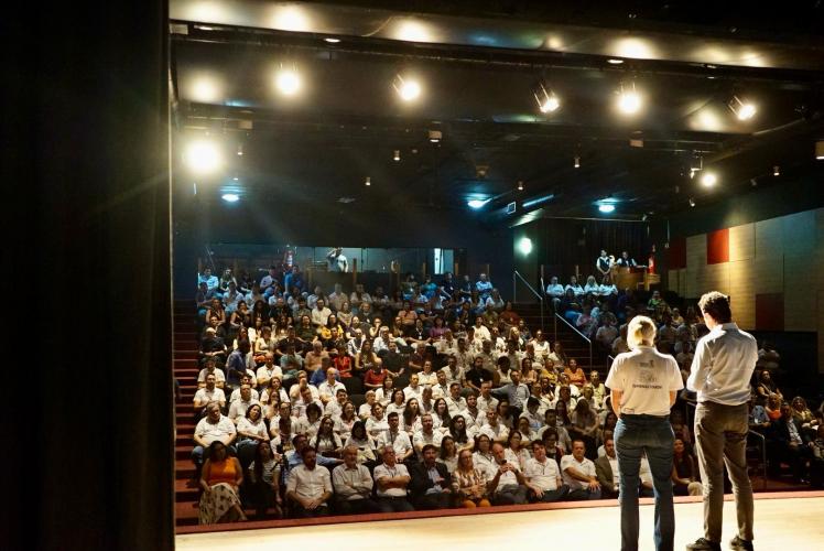 Guto Silva apresenta diretrizes em encontro com servidores da pasta das Cidades