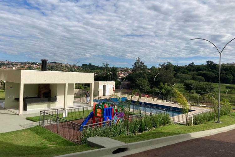 Novo residencial com 360 apartamentos é entregue em Londrina com apoio do Estado