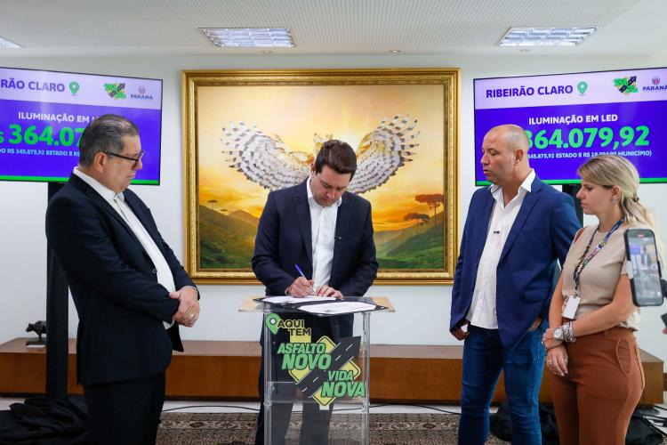 Ratinho Junior libera mais R$ 33,6 milhões para nove cidades