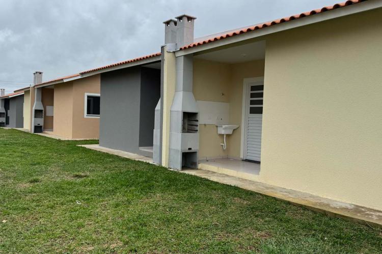 61 famílias de Guarapuava recebem chaves da casa própria com apoio do Estado