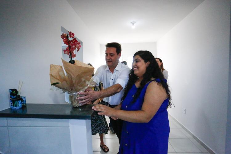 Governador inaugura Bairro planejado com 371 casas em Assis Chateaubriand