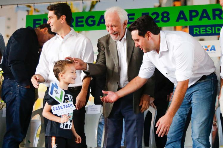 Sonho realizado: governador entrega residencial com 528 apartamentos em Guarapuava