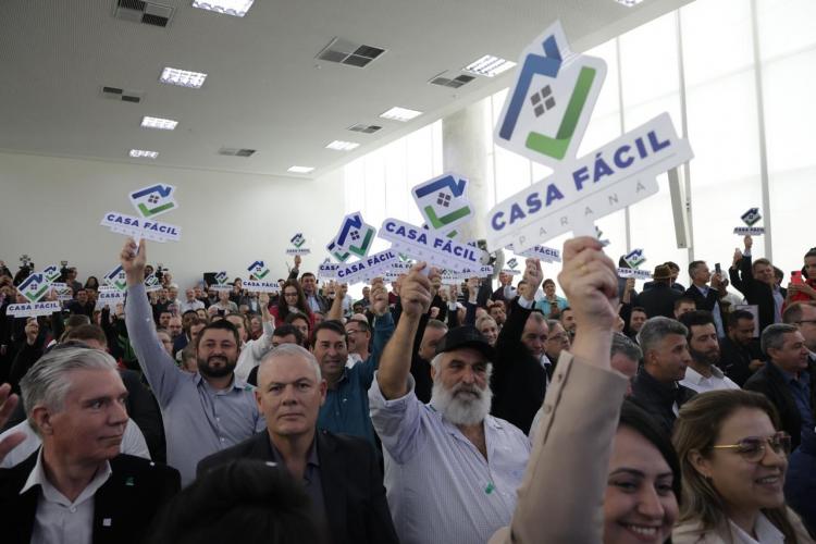 Estado libera R$ 533 milhões para cidades com até 25 mil habitantes atenderem famílias com casa própria