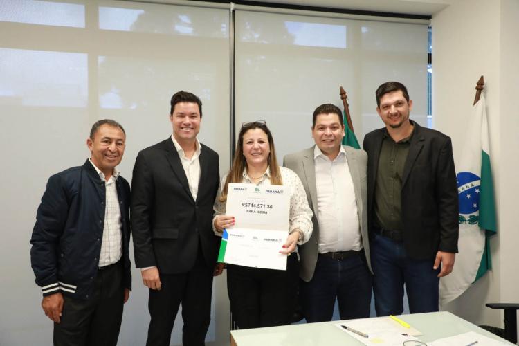 Iluminação, barracão, asfalto e capela: Cidades libera R$ 11,7 milhões em investimentos para seis municípios Foto: Valdelino Pontes/SECID-PR