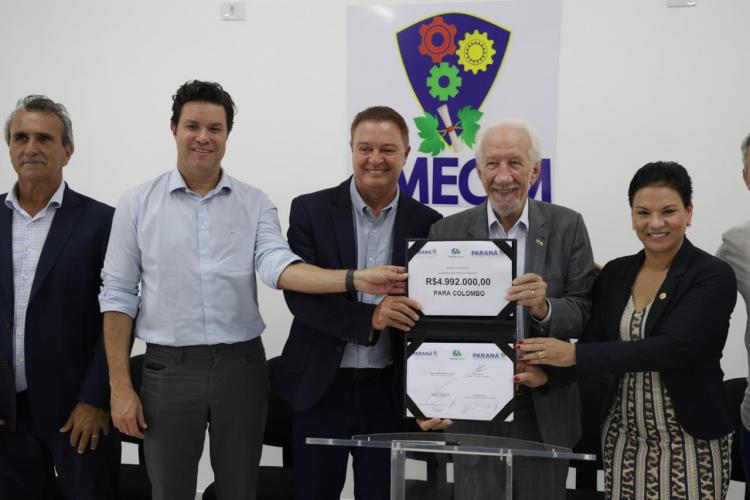 Estado formaliza investimento de R$ 4,7 milhões para pavimentação em Colombo