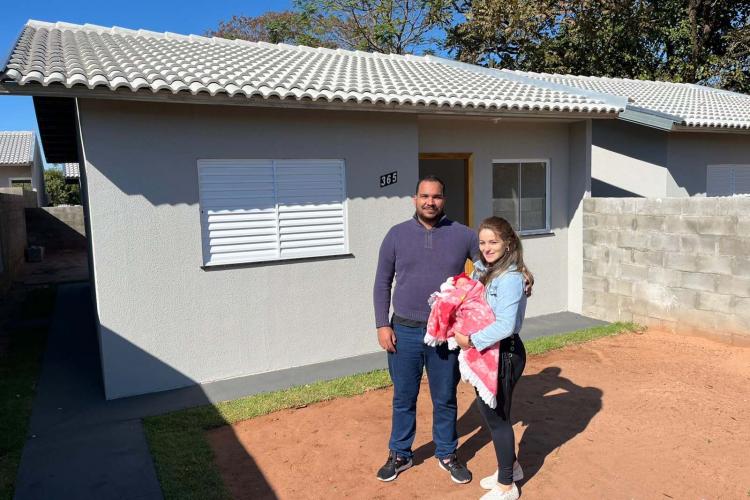 Em Paranavaí, 31 famílias recebem a casa própria com apoio do Casa Fácil Paraná