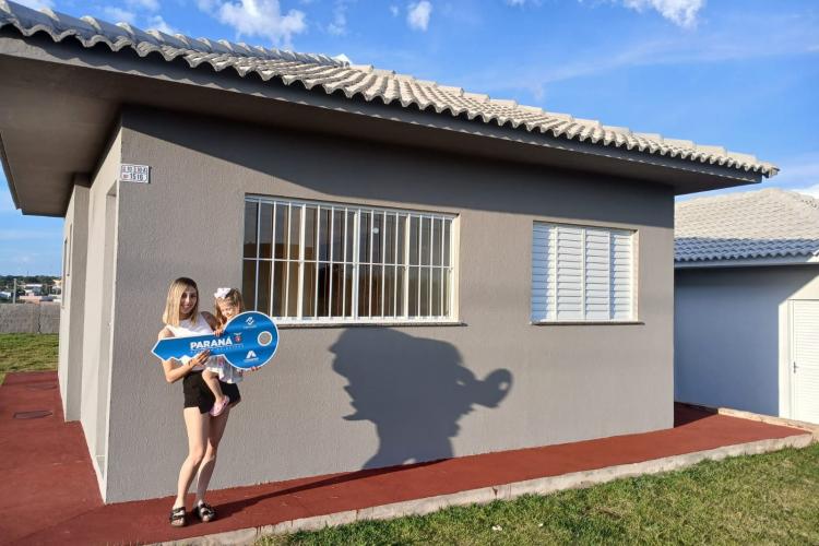 49 famílias recebem casas com apoio do Estado em São Tomé e São Manoel do Paraná