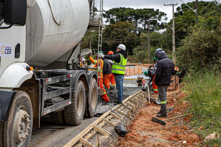 Obra da nova ligação entre Mandirituba e São José dos Pinhais entra na concretagem