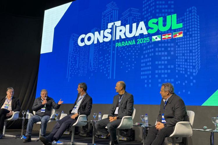 presidente da Cohapar destaca papel da moradia para a dignidade