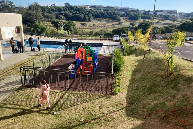 Novos moradores de residencial de Londrina comemoram ajuda do Estado para comprar imóvel