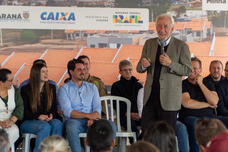 Estado investe quase R$ 1 milhão para ajudar 46 famílias de Irati a comprarem a casa própria