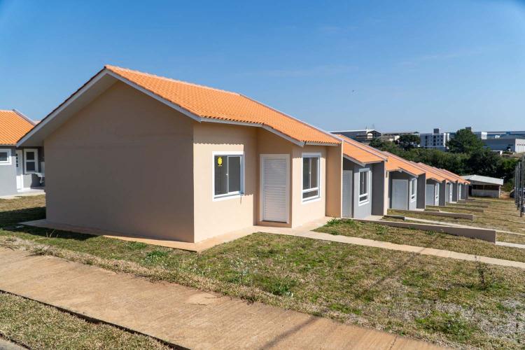 Estado investe quase R$ 1 milhão para ajudar 46 famílias de Irati a comprarem a casa própria