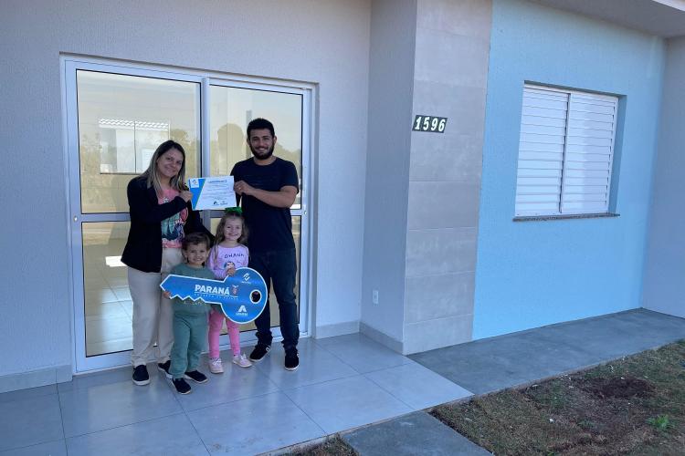 47 famílias de Campo Mourão conquistam a casa própria com apoio do Estado