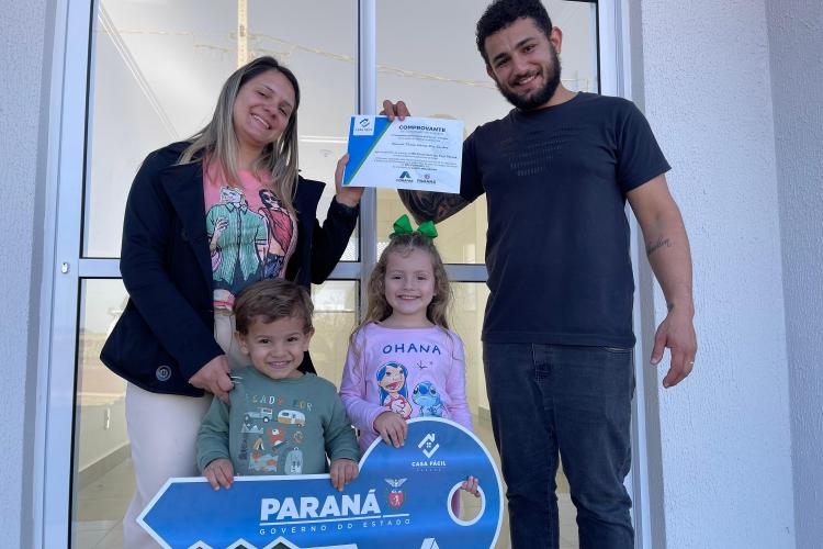 47 famílias de Campo Mourão conquistam a casa própria com apoio do Estado