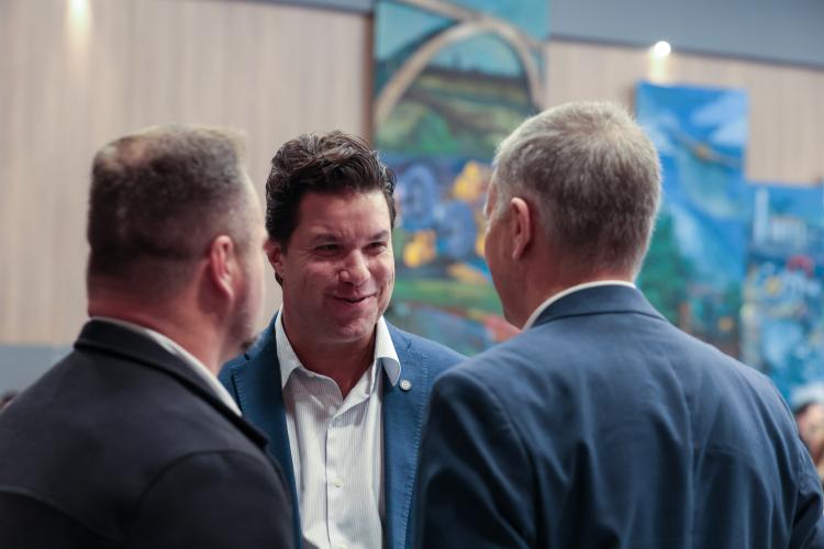 Estado apresenta programas de urbanização e infraestrutura urbana ao setor produtivo