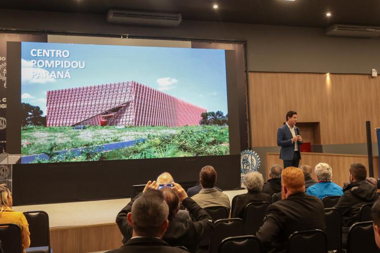 Estado apresenta programas de urbanização e infraestrutura urbana ao setor produtivo