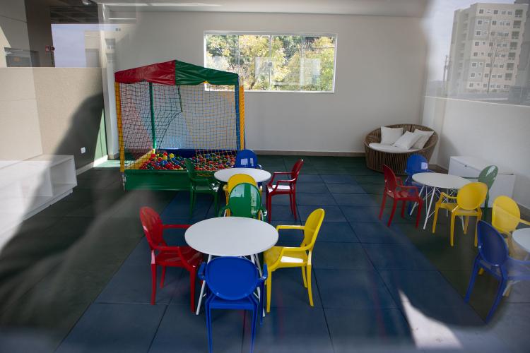 Com apoio do Estado, 256 famílias recebem chaves da Casa Própria em Curitiba