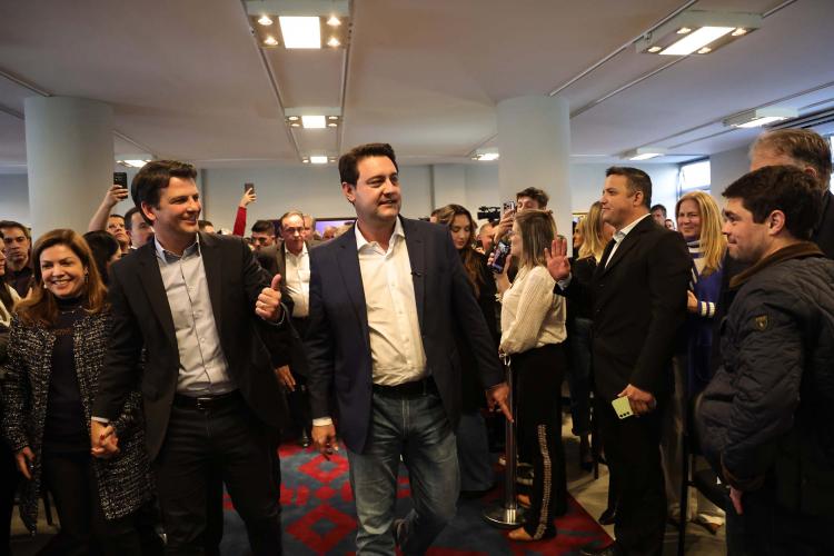 Parceria entre Estado e Prefeitura facilitará acesso de 20 mil famílias de Curitiba à Casa Própria