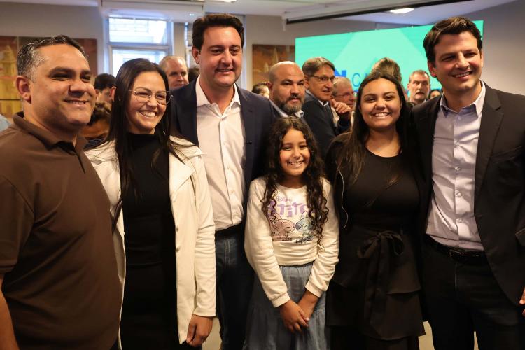 Parceria entre Estado e Prefeitura facilitará acesso de 20 mil famílias de Curitiba à Casa Própria