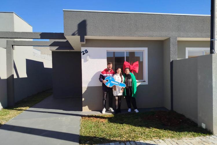 Com ajuda do Casa Fácil, COHAPAR entrega o Residencial com 40 moradias em Ponta Grossa