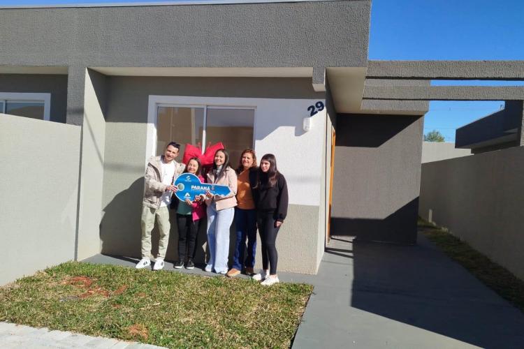 Com ajuda do Casa Fácil, COHAPAR entrega o Residencial com 40 moradias em Ponta Grossa