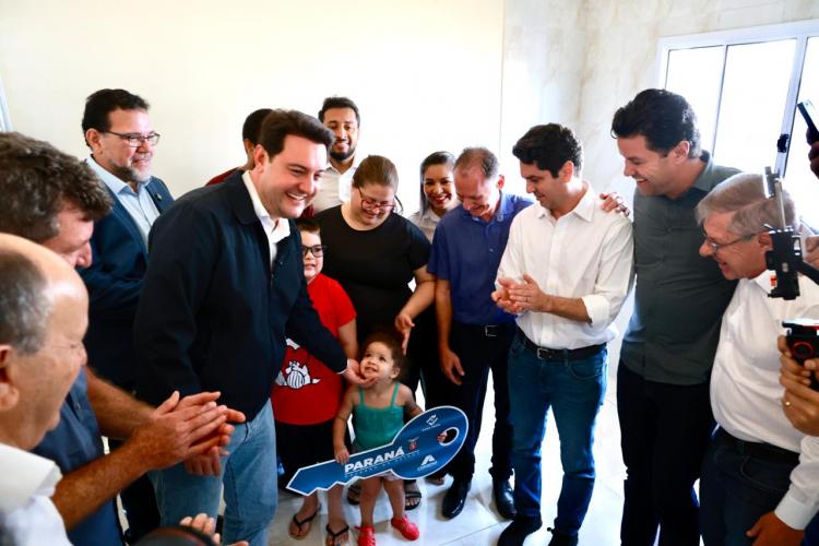 governador entrega residencial com 84 moradias em Paiçandu