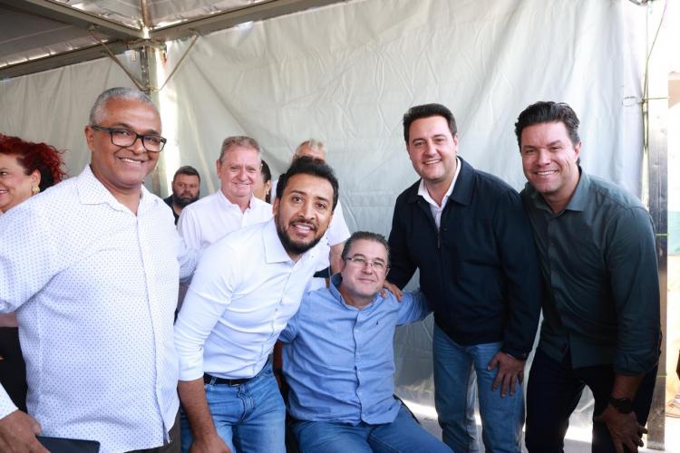 governador entrega residencial com 84 moradias em Paiçandu